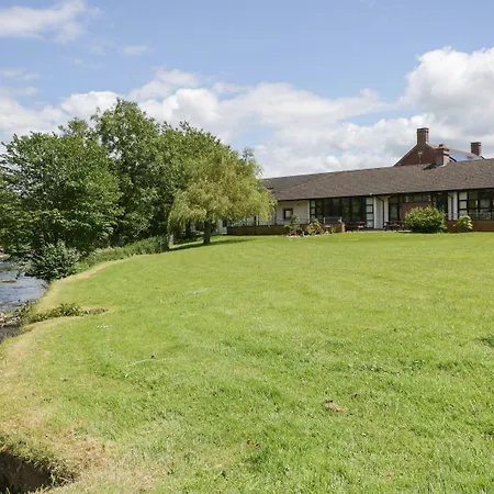 Jubilee Ground-Floor Single Bedroom