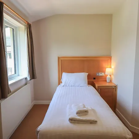 Jubilee Ground-floor Single Bedroom