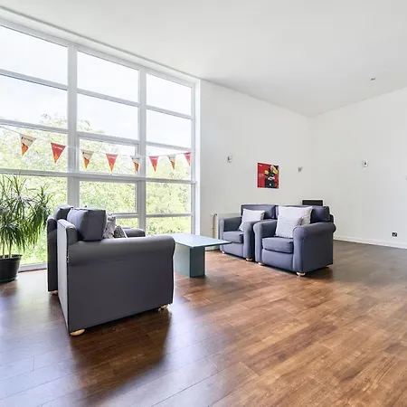 Jubilee Ground-floor Single Bedroom *